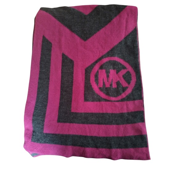 Michael Kors Chevron Stripe Logo Scarf - Picture 3 of 9